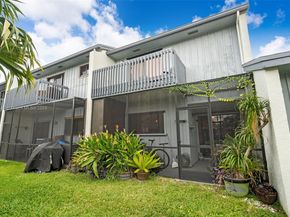 1652 N 14th Ter, Hollywood FL 33020