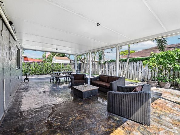 15333 SW 184th St, Miami FL 33187