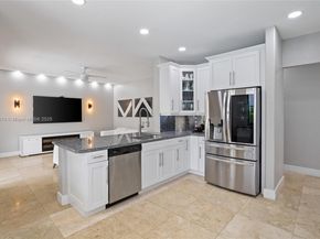 5324 SW 164th Ct, Miami FL 33185