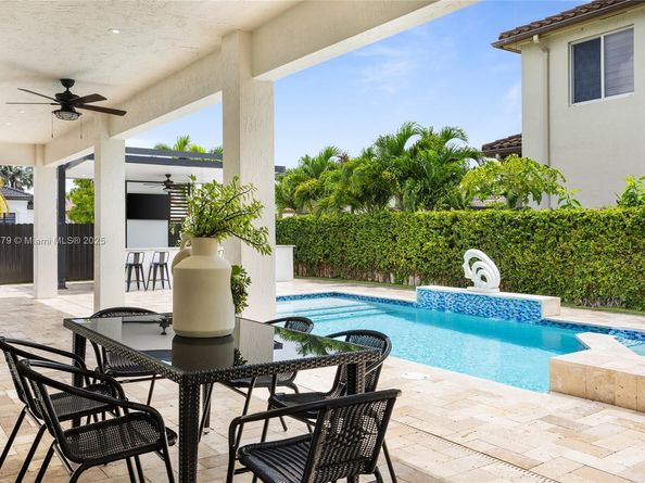 5324 SW 164th Ct, Miami FL 33185