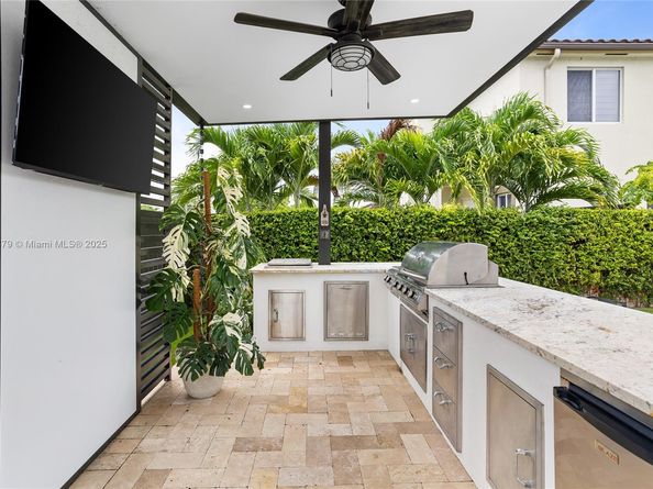 5324 SW 164th Ct, Miami FL 33185