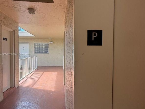 13100 SW 92nd Ave APH7, Miami FL 33176