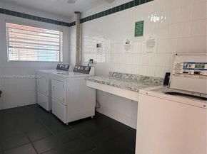 13100 SW 92nd Ave APH7, Miami FL 33176