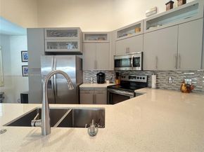 366 Bedford Ave, Weston FL 33326