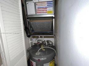 5387 SW 40th Ave 103, Dania Beach FL 33314