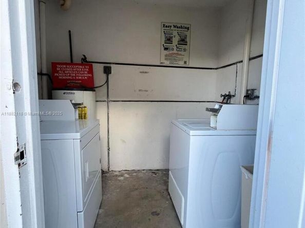 5387 SW 40th Ave 103, Dania Beach FL 33314