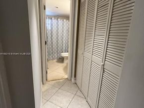 5387 SW 40th Ave 103, Dania Beach FL 33314