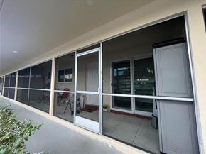 5387 SW 40th Ave 103, Dania Beach FL 33314