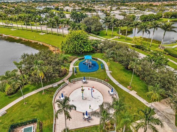 625 SE 30th Ter, Homestead FL 33033