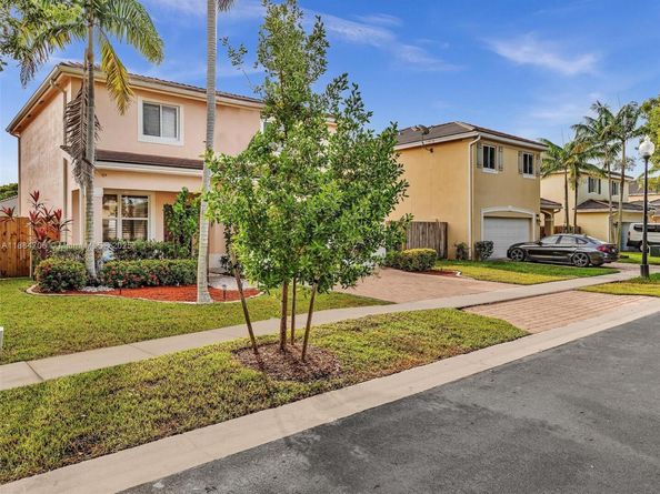 625 SE 30th Ter, Homestead FL 33033