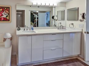 3500 Mystic Pointe Dr 302, Aventura FL 33180