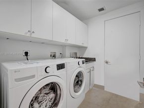 21200 The Point 403, Aventura FL 33180