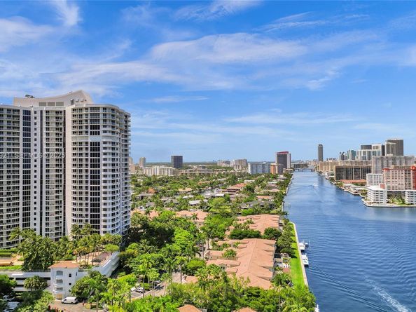 21200 The Point 403, Aventura FL 33180