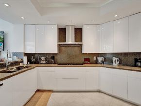 21200 The Point 403, Aventura FL 33180