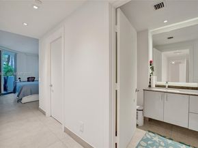 21200 The Point 403, Aventura FL 33180