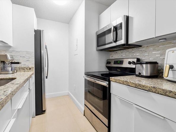 Undisclosed Address #A11852730, Miami FL 33193