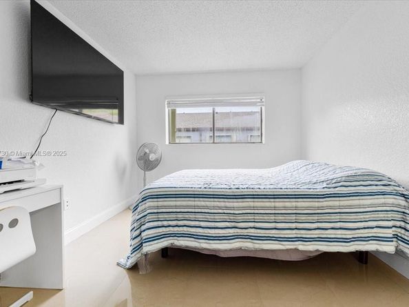 Undisclosed Address #A11852730, Miami FL 33193