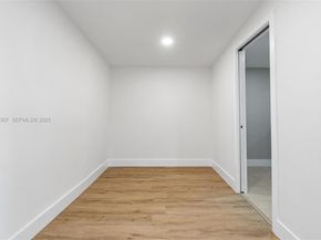 7731 Farragut St, Hollywood FL 33024