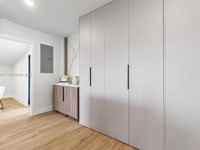 7731 Farragut St, Hollywood FL 33024