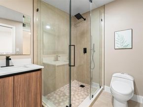 7731 Farragut St, Hollywood FL 33024