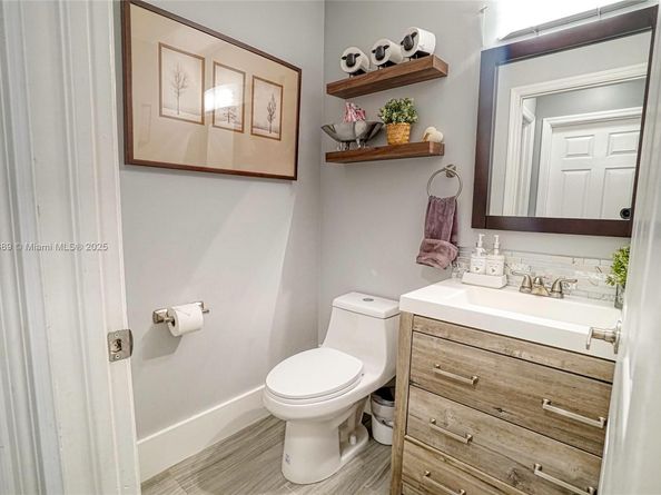 1039 NW 124th Ter, Sunrise FL 33323