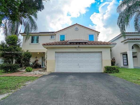 1039 NW 124th Ter, Sunrise FL 33323