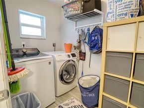 1039 NW 124th Ter, Sunrise FL 33323