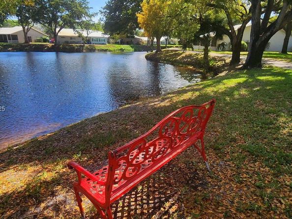 22310 Cameo Dr E, Boca Raton FL 33433