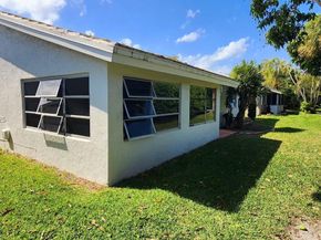 22310 Cameo Dr E, Boca Raton FL 33433