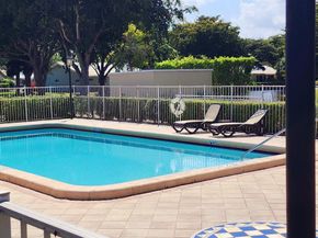 22310 Cameo Dr E, Boca Raton FL 33433