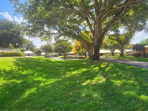22310 Cameo Dr E, Boca Raton FL 33433