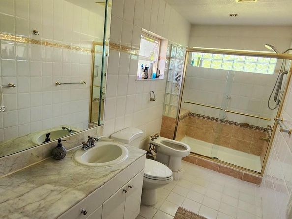22310 Cameo Dr E, Boca Raton FL 33433