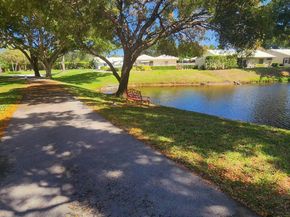 22310 Cameo Dr E, Boca Raton FL 33433