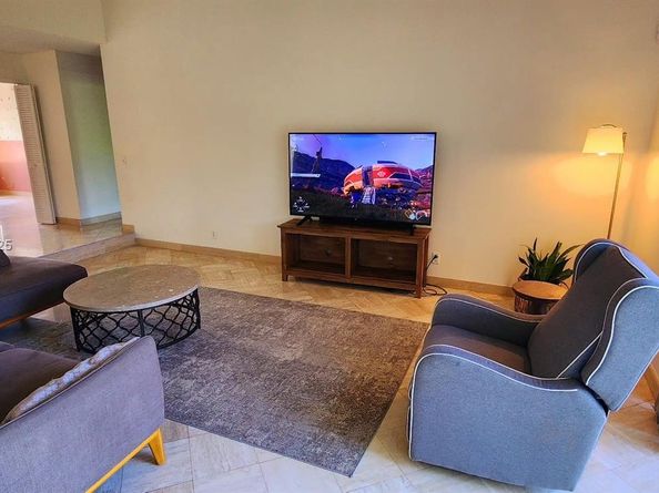22310 Cameo Dr E, Boca Raton FL 33433