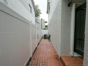 3542 SW 17 Street 2B, Miami FL 33145