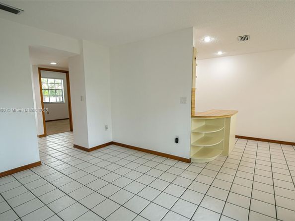 3542 SW 17 Street 2B, Miami FL 33145