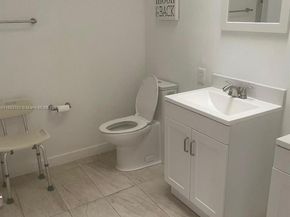 9422 SW 127th Ave, Miami FL 33186