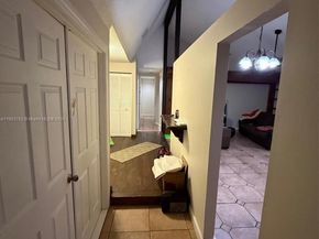 9422 SW 127th Ave, Miami FL 33186