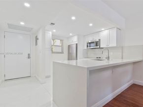 100 Edgewater Dr 204, Coral Gables FL 33133