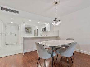 100 Edgewater Dr 204, Coral Gables FL 33133