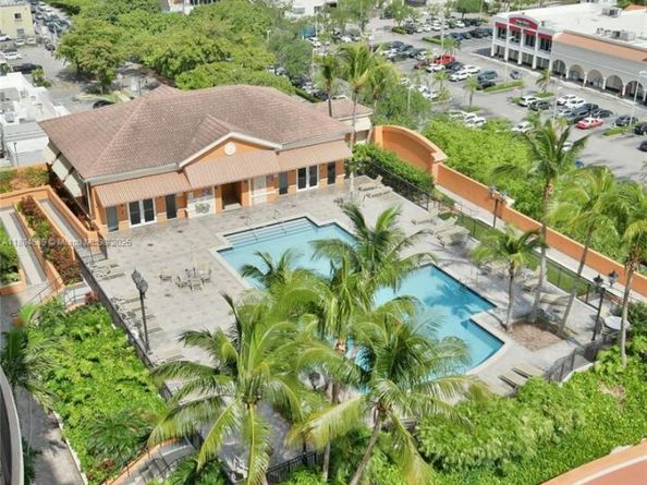 3232 SW 22nd Ter 1502, Miami FL 33145