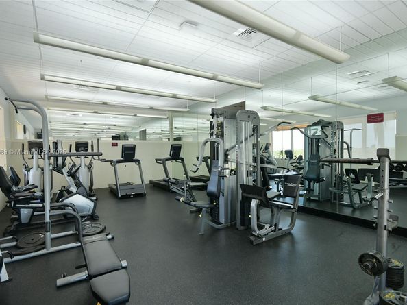 3232 SW 22nd Ter 1502, Miami FL 33145