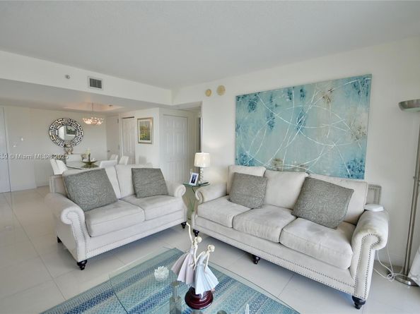3232 SW 22nd Ter 1502, Miami FL 33145