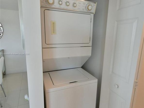 3232 SW 22nd Ter 1502, Miami FL 33145