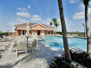 3232 SW 22nd Ter 1502, Miami FL 33145