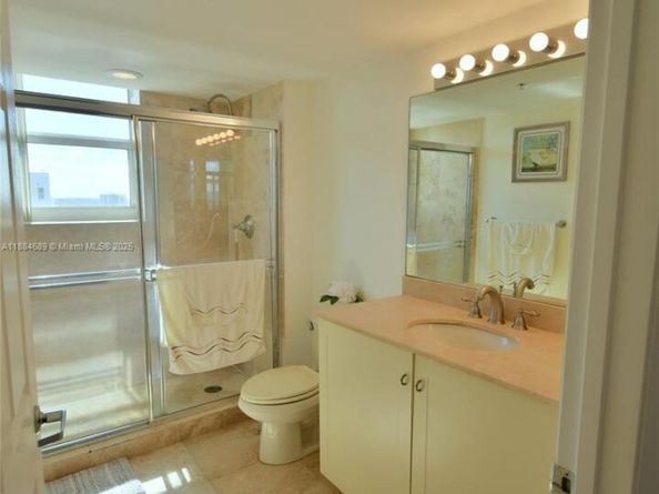 3232 SW 22nd Ter 1502, Miami FL 33145