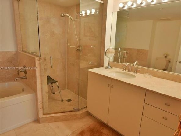 3232 SW 22nd Ter 1502, Miami FL 33145