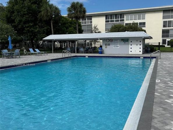 2501 Antigua Ter D2, Coconut Creek FL 33066