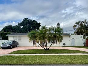 210 SW 65th Ave, Pembroke Pines FL 33023