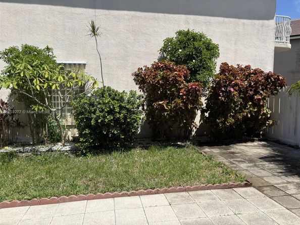 14737 SW 132nd Ct, Miami FL 33186